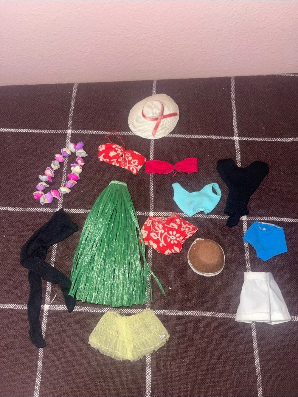 Vintage Mattel 1963 Barbie and Midge Doll Case with Dolls and Outfits